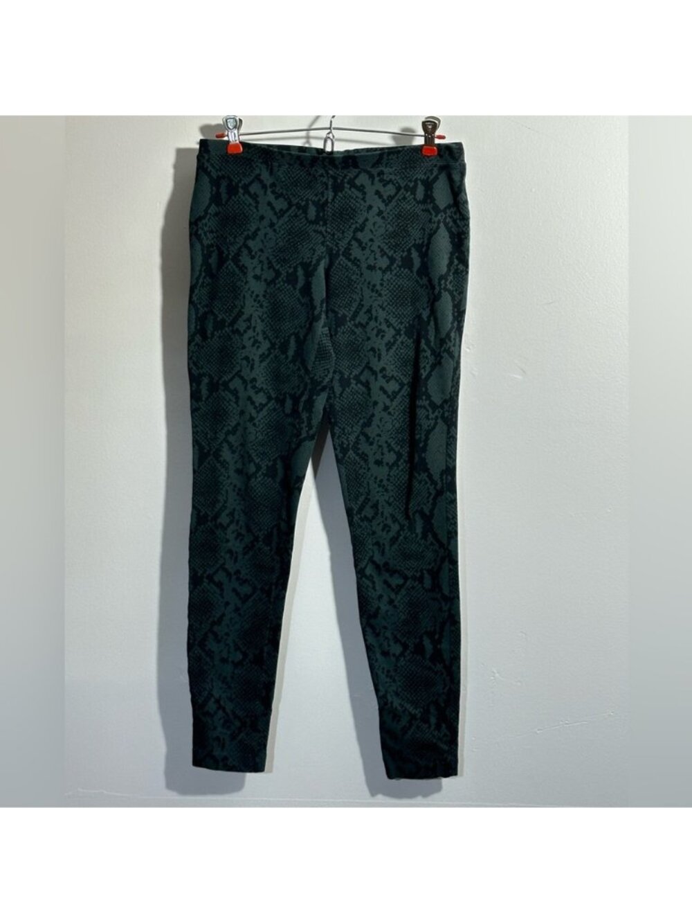 Express Womenโs M Snake Skin Print Pull On Green Black Pants Leggings | SKU 0752